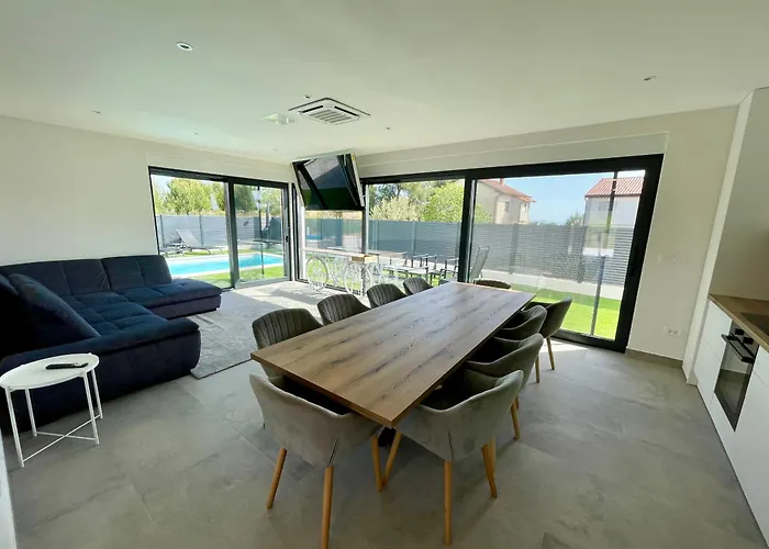 Villa T & V Privlaka (Zadar)